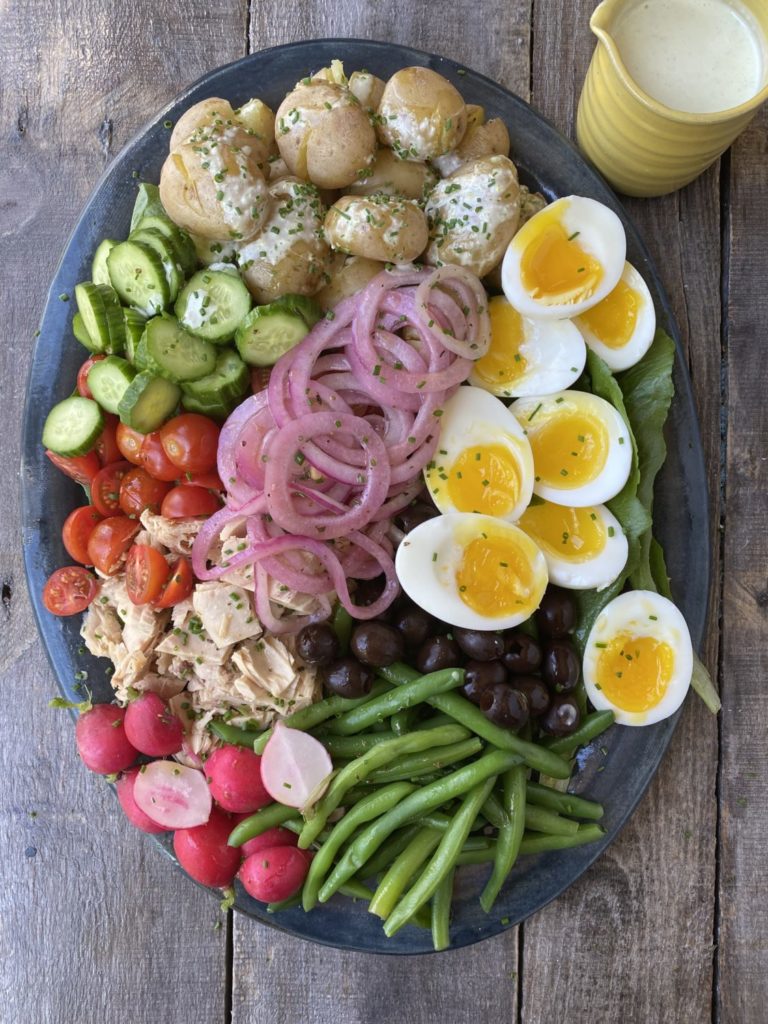 french niçoise salad with creamy chive dressing