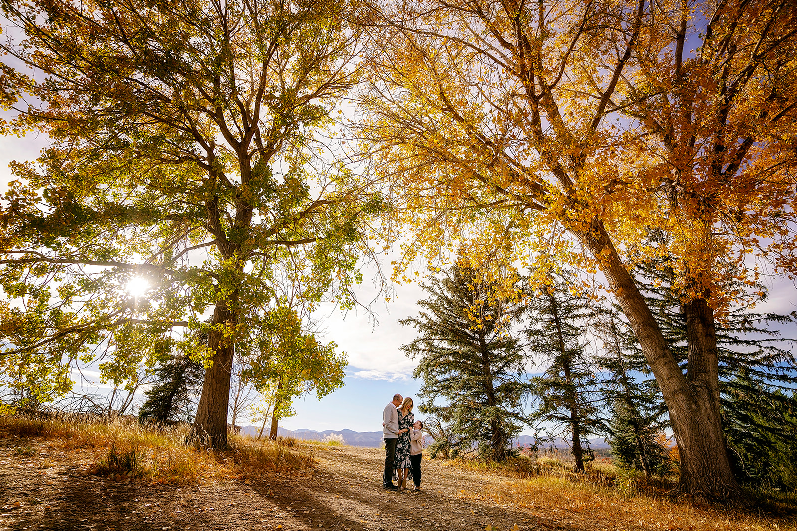 family-in-fall-outfits-for-colorado-photo-session