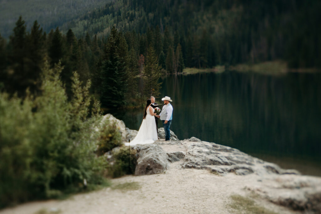 Colorado elopement photographer captures bride and groom during intimate elopement ceremony