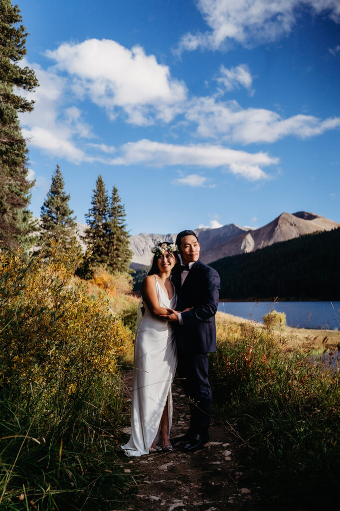 Colorado Elopement Photographer captures couple hugging