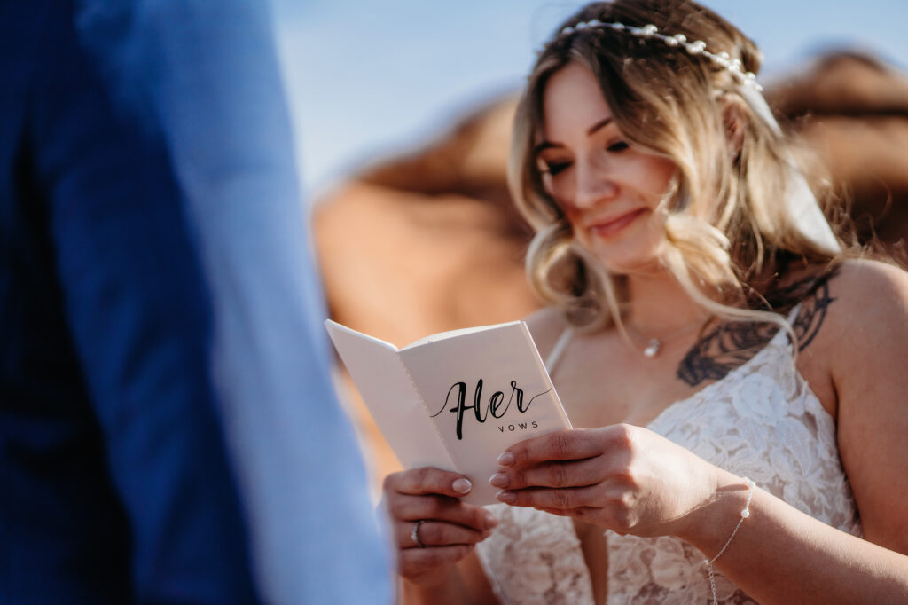 destination-elopement-colorado-springs-garden-of-the-gods