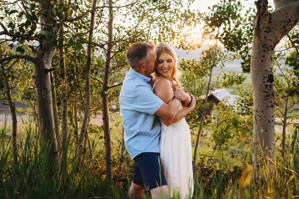 Colorado elopement photographer captures man hugging woman